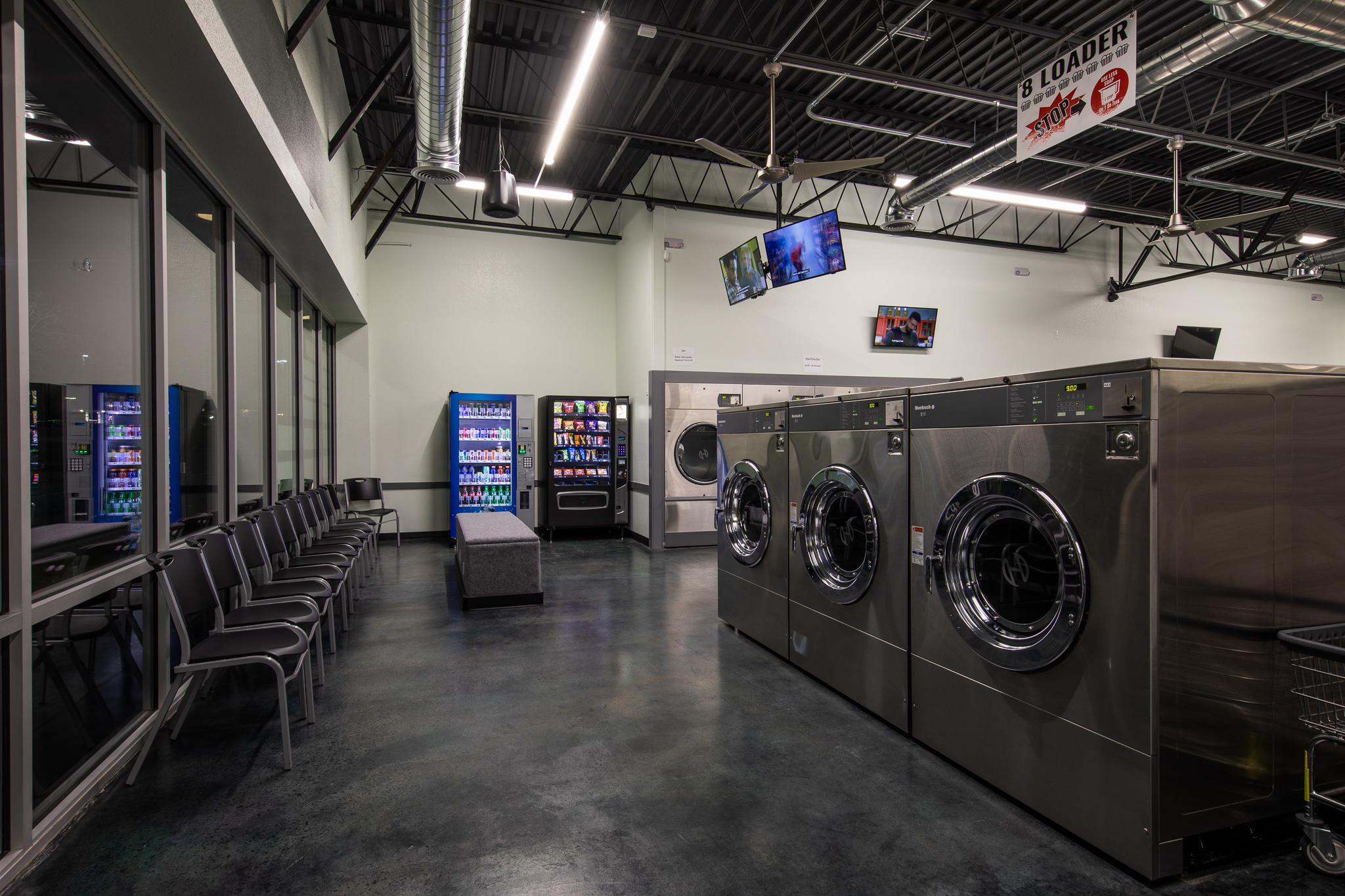 Laundromat Picture