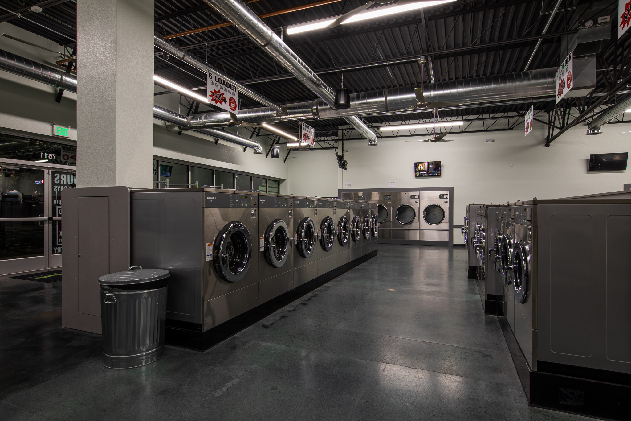 Laundromat Picture
